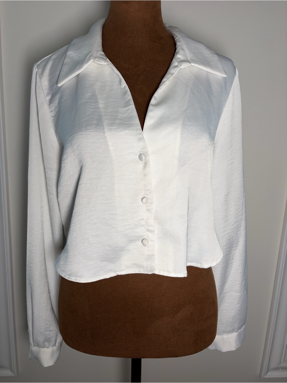 Zara White Cropped Button-Front Long Sleeve Top